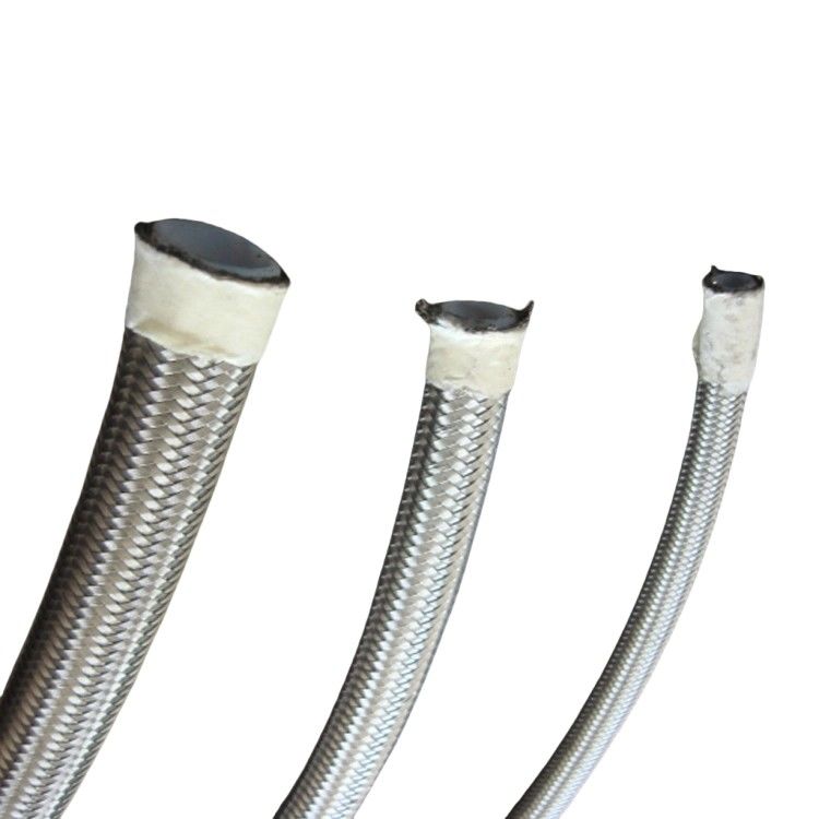 Pipe de tuyau en acier inoxydable flexible tressé tuyau en PTFE tuyau métallique pour tuyau d'huile de carburant