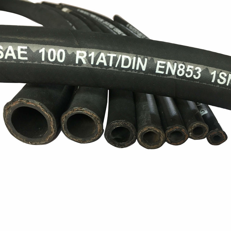 Pipe de caoutchouc tressée par fil d'acier flexible DIN EN853 1SN pour huile hydraulique biodégradable